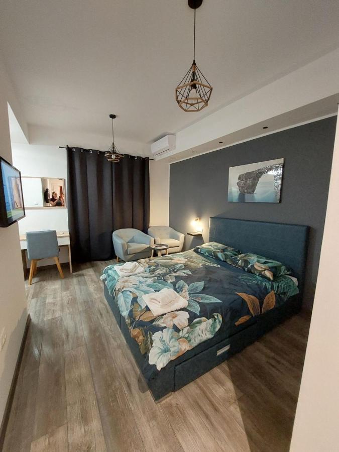 Rooms And Apartment Feral Rovinj Exterior photo